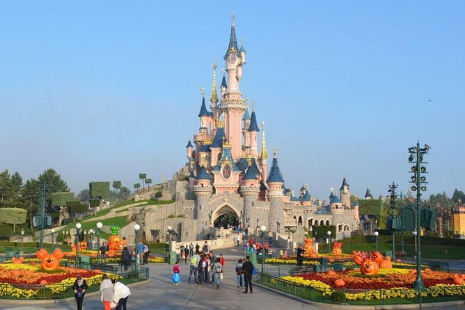 Private Transfer: Disneyland Park or Hotel to Paris by Luxury Van - Why Choose This Transfer? A Closer Look
