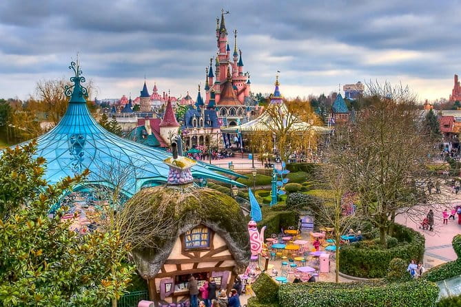 Private Transfer: Disneyland Park or Hotel to Paris by Luxury Van - FAQ