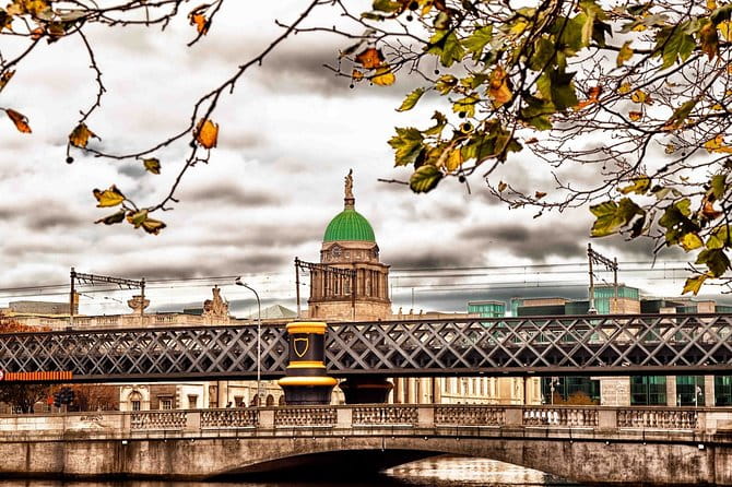 Private Transfer: Dublin Airport DUB to Dublin in Luxury Van - Who Should Consider This Transfer?