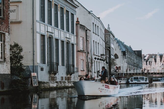 Private transfer from Amsterdam to Brussels, 2h stop in Utrecht - Key Points / Takeaways