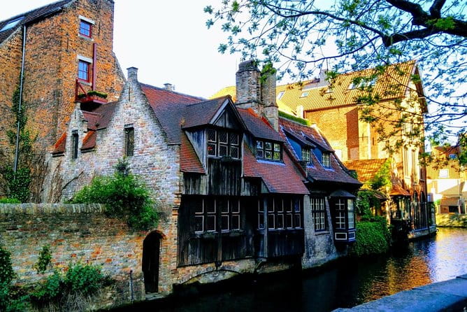 Private Transfer from Brussels Airport to Bruges By Business car - Key points / Takeaways