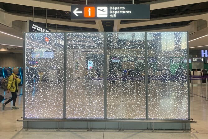 Private Transfer from CDG Airport to Paris - Vice Versa - One way - The Sum Up