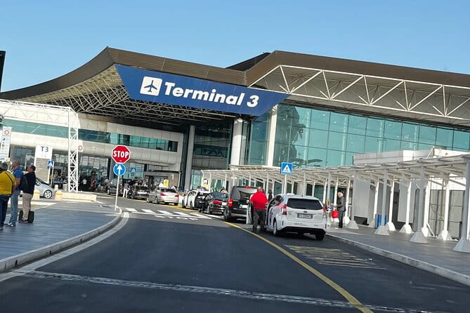 Private Transfer from Fiumicino Airport to Rome - The Smooth Start: Arrival and Pickup Process