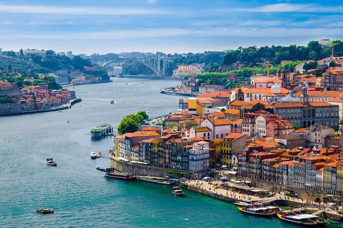Private Transfer from Lisbon to Porto with Sightseeing Tour - Key Points: