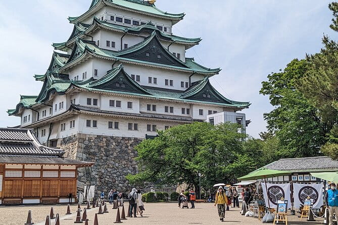 Private Transfer From Osaka Kansai Airport to Nagoya City - Group Size and Vehicle Selection