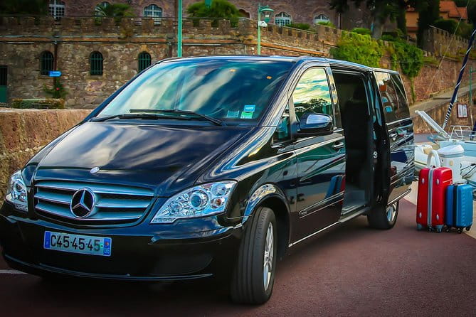 Private transfer from Paris to Disneyland - An Honest Look at Paris to Disneyland Private Transfers