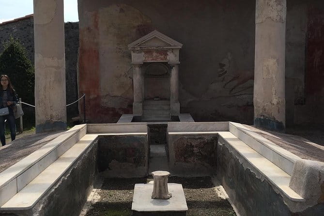 Private transfer from ROME to SORRENTO with 3 hours stopover in pompeii - Price and Value Considerations