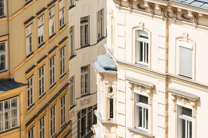 Private transfer from Salzburg to Vienna with 4h of Sightseeing - Pricing and Value: Is It Worth It?