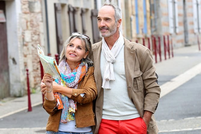 Private Transfer from Santiago de Compostela to Lisbon + 2h Sightseeing - FAQ