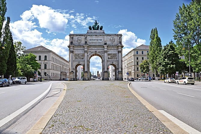 Private Transfer from Vienna to Munich with 2 hours for sightseeing - Comfort, Vehicles, and Logistics