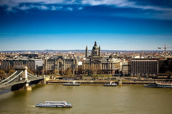 Private Transfer from Zagreb to Budapest with 2 hours for sightseeing - The Sum Up