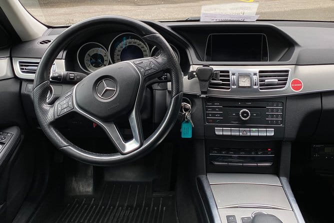 Private transfer from Zurich City to Basel Airport - Who Should Book This Private Transfer?