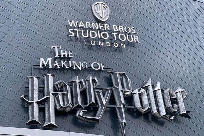 Private Transfers between London & Harry Potter Warner Studio - Key Points