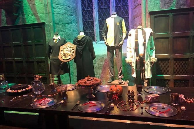 Private Transfers between London & Harry Potter Warner Studio - FAQs
