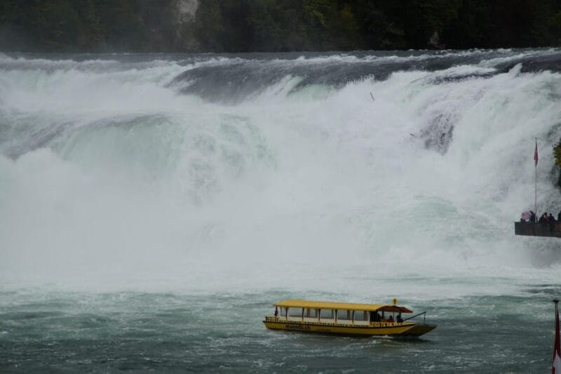 Private trip from Zurich to Europe's largest Rhine falls - The Scenic Highlight: Rhine Falls