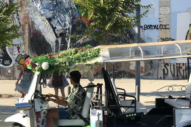 Private Tuk Tuk Tour in Old City Lisbon (Standard-1h30) - Duration and Group Size