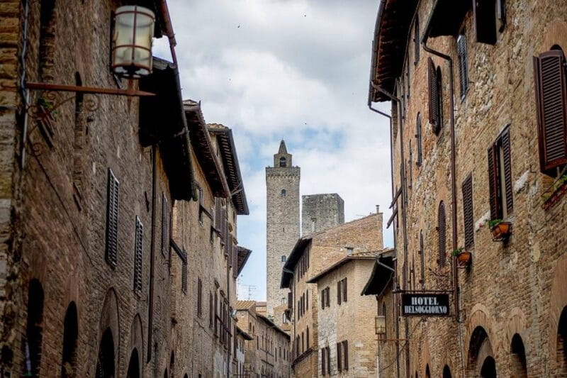 Private Tuscany Tour to Siena and San Gimignano with Lunch - Free Time and Reflection