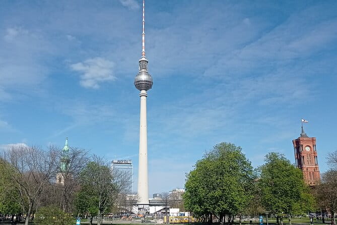 Private Up to 12 Guests-ONE RICKSHAW, E-Bikes, E-Scooters - Who Will Love This Tour?