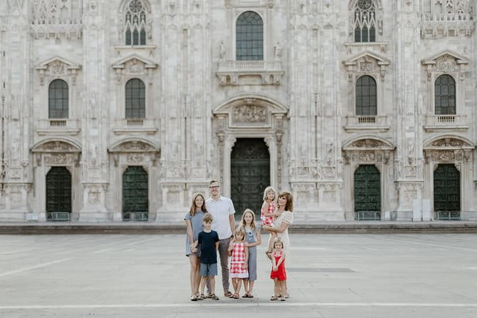 Private Vacation Photography Session with Local Photographer in Milan - Key Points / Takeaways