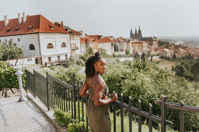Private Vacation Photography Session with Local Photographer in Prague - FAQ