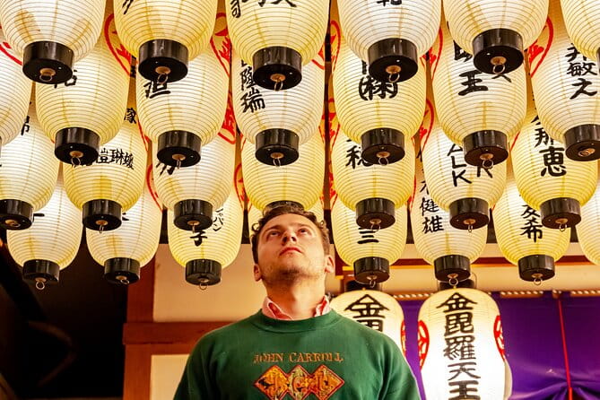 Private Vibrant Night Photoshoot Experience in Osaka (Dotonbori) - Personalized Attention and Direction