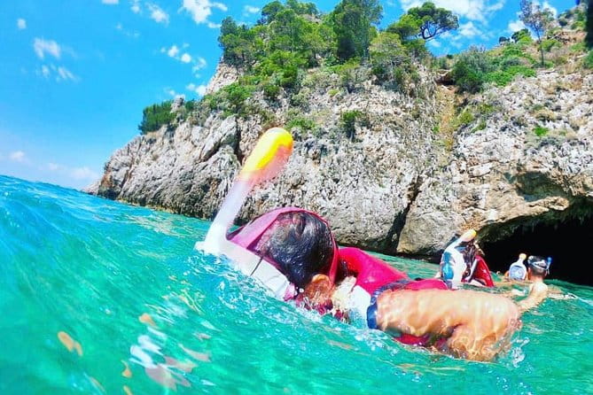 Private VIP Tour at Blue Grotto - The Iconic Torre Truglia and the Return