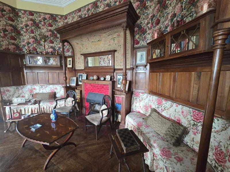 Private visit to the House of the Dukes of Almodovar in Comillas - The Surroundings and Optional Extensions