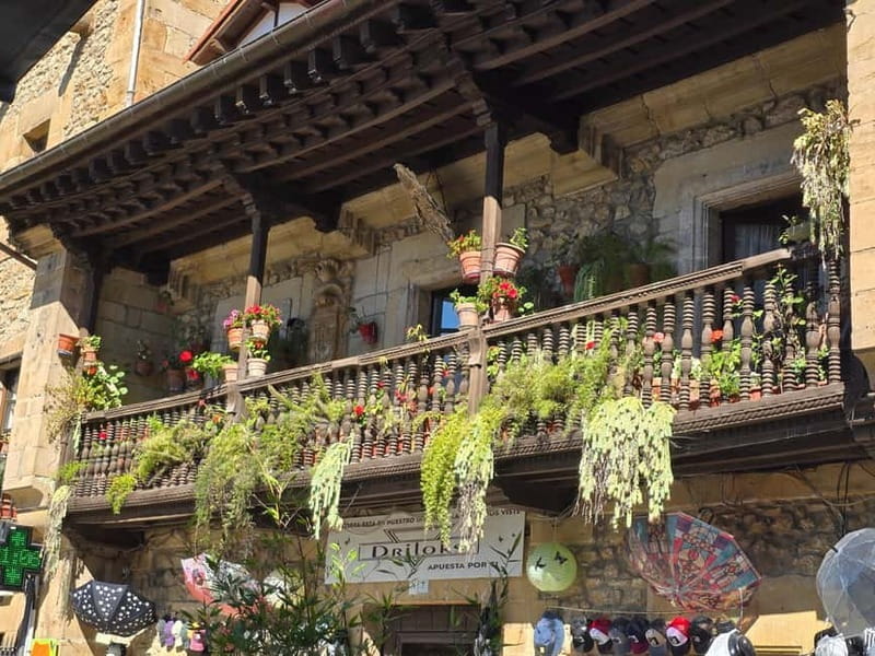 Private visit to the House of the Dukes of Almodovar in Comillas - FAQ
