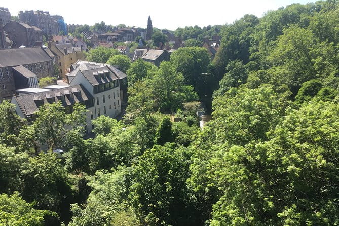 Private Walk: Country in the City - Exploring Edinburgh’s Georgian and Victorian Heritage