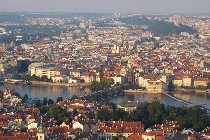 Private walking tour and Boat cruise Best of Prague - Navigating the Prague Experience: A Detailed Review
