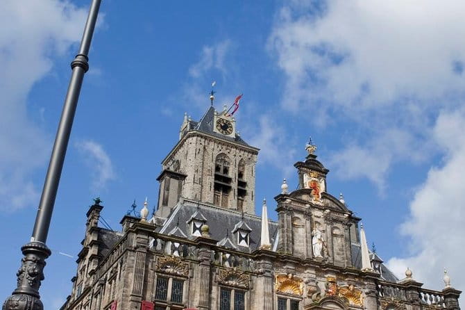 Private Walking Tour: Delft's Royal History and Pottery - Strolling Through the Old Town