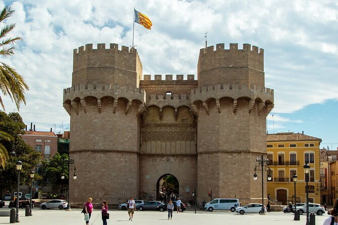 PRIVATE Walking Tour Historical Center with Local Expert - The Sum Up