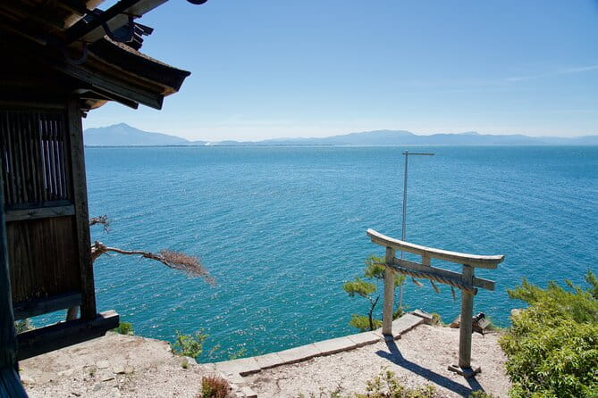 Private Walking Tour in Downtown and Biwalake Cruising - Key Points