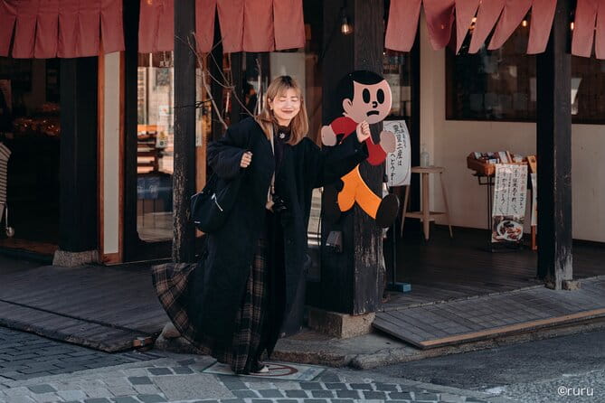 Private Walking Tour in Downtown and Biwalake Cruising - Inclusions