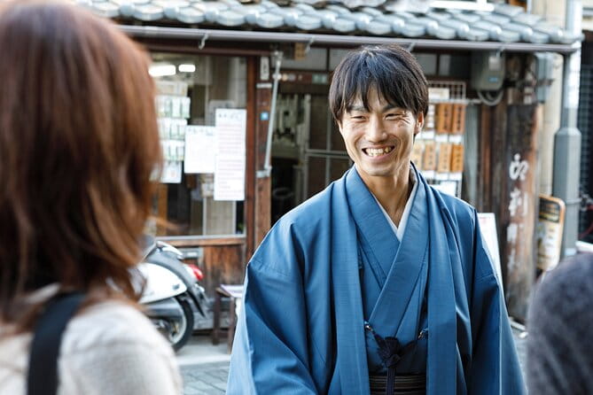 Private Walking Tour in Downtown and Biwalake Cruising - Accessibility and Participation