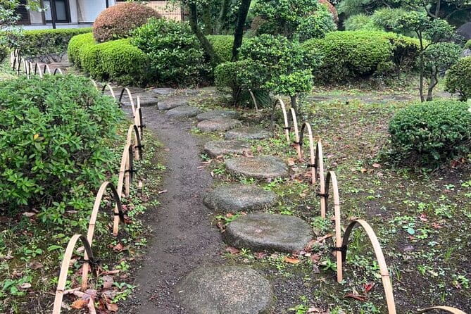 Private Walking Tour in Fukagawa, Tokyo - Visiting Iconic Temples and Shrines