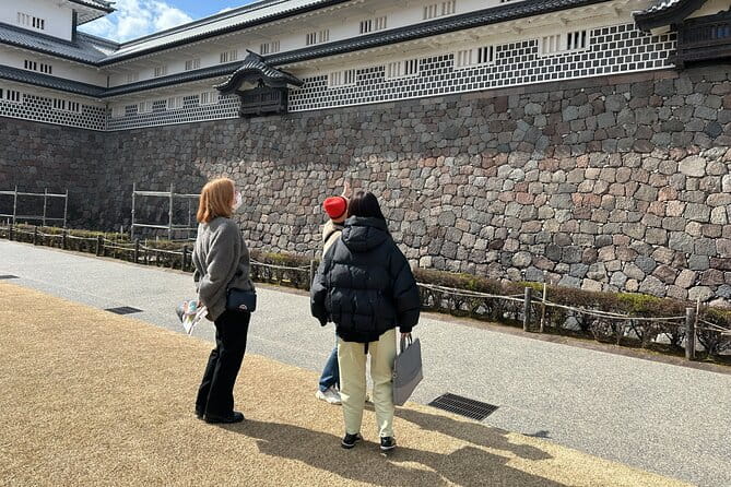 Private Walking Tour in Kanazawa With Local Guides - Schedule and Availability