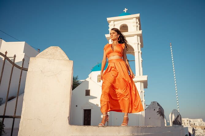 Private Walking Tour in Santorini with Personal Photographer - Discovering Santorini Through a Personal Lens