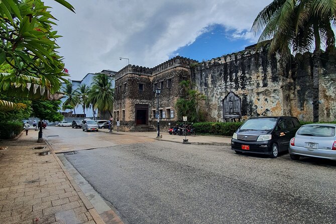 Private Walking Tour in Stone Town - Meeting and Pickup Details