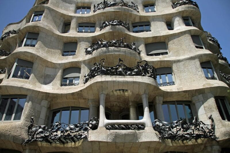 Private Walking Tour Of Casa Mila With Reserved Access - Exploring Casa Milà: The Highlights and What to Expect