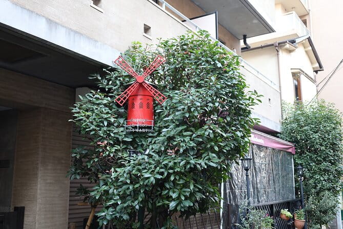 Private Walking Tour: The Little Kyoto of Tokyo, Kagurazaka - Accessibility Features of the Tour
