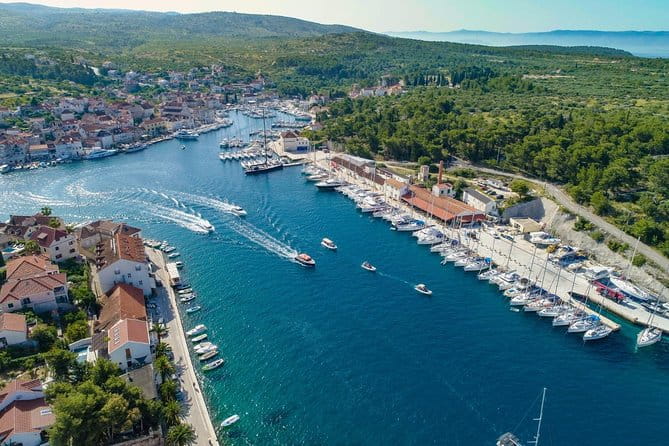 Private Water taxi from Split to Brac island - The Sum Up