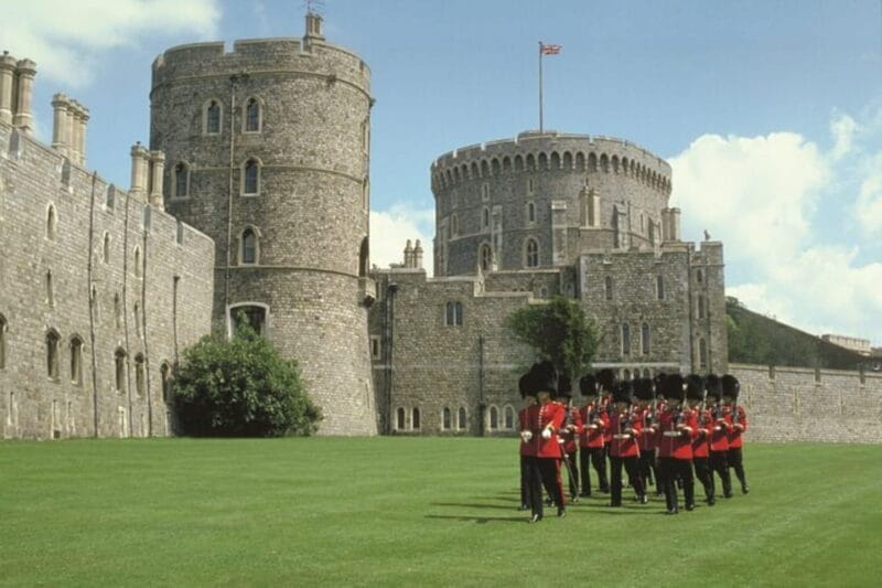 Private Windsor Castle & Oxford Tour with Chauffeur & Guide - Exploring Windsor Castle: More Than Just a Fortress