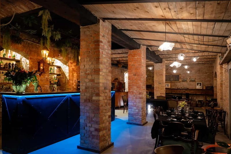 Private wine tasting event in authentic ambiance in Budapest - Price and Logistics