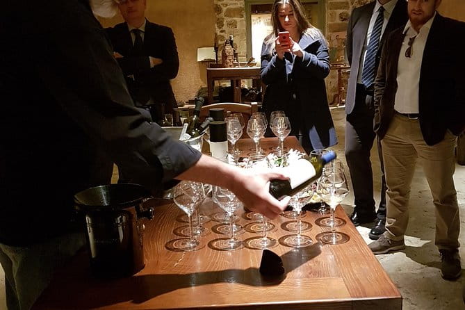 Private Wine Tasting Experience of Greek Awarded Wines at Athens Wine Suburb - Price and Logistics: Worth the Investment?