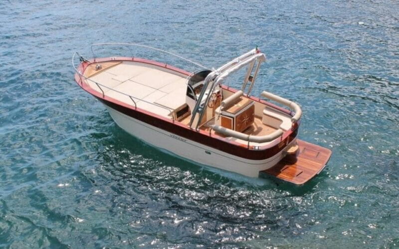 Procida: Boat Tour with Swimming Stops and Underwater Photos - Key Points / Takeaways