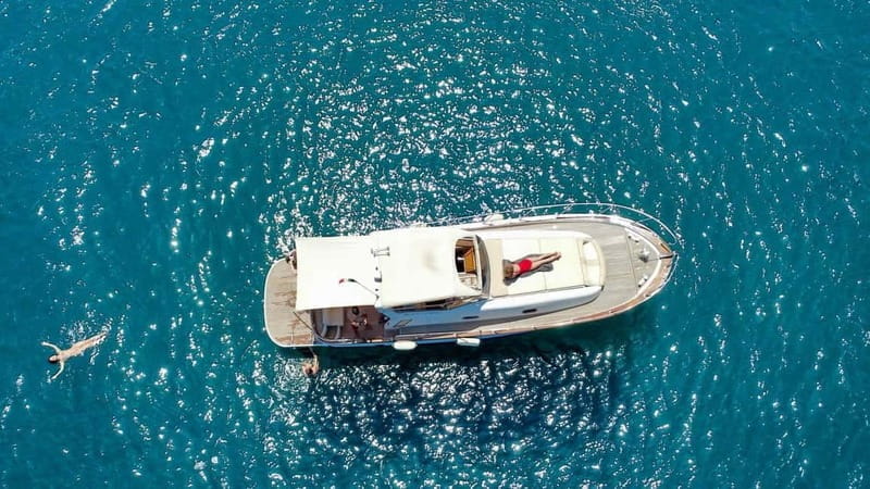 Procida: Day trip by boat with lunch on board - Discovering Procida: A Complete Water-Based Tour