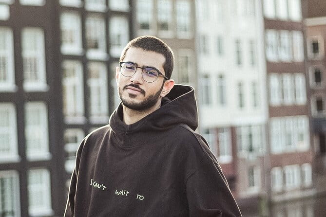 Professional Tinder Photo Session in Amsterdam - Practicalities & Booking Tips