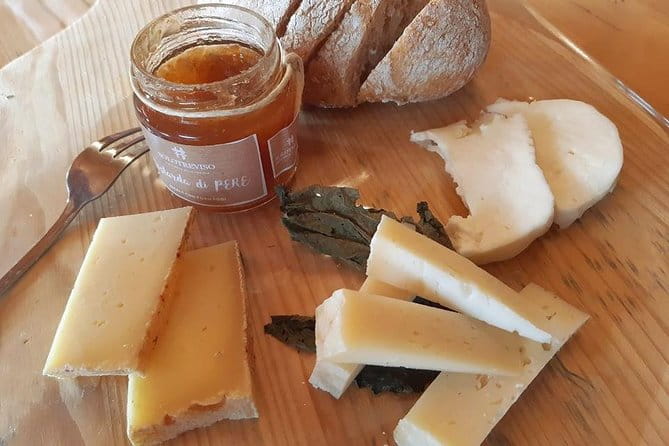Prosecco and Cheese Tasting. From Venice. Full day - Cheese Tasting and Cured Meats: A Perfect Pairing