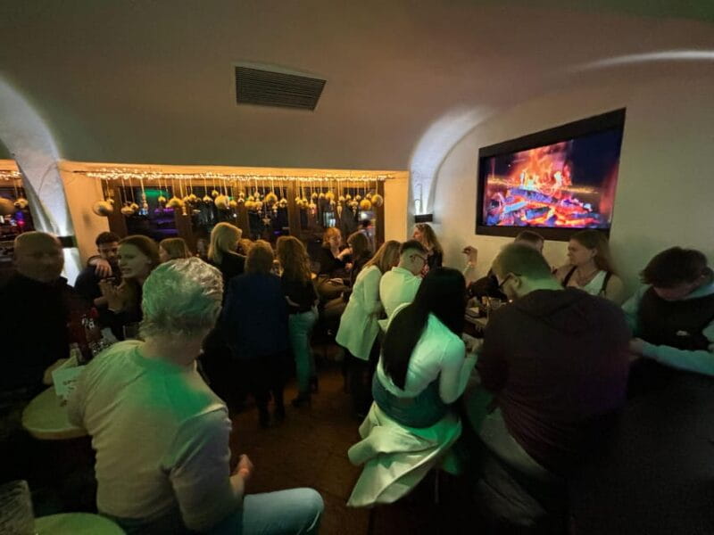 Pub crawl incl. Oktoberfest museum guided tour with beer tasting (private) - Discover Munich’s Beer Heritage with a Private Pub Crawl and Oktoberfest Museum Tour